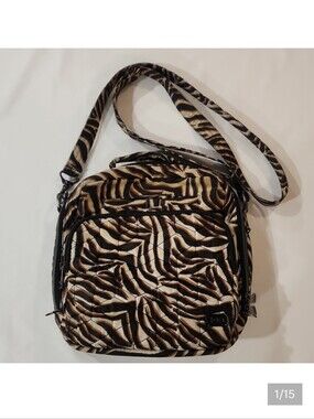 Lug Ranger 2 RFID Medium Crossbody Bag | Zebra Sand Pattern *flaws"